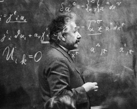 Biography of Physicist Albert Einstein