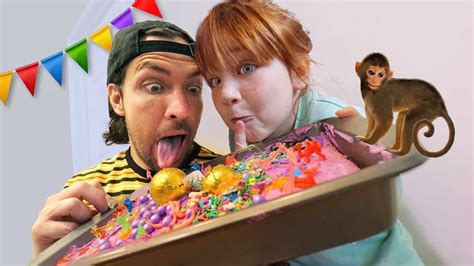 A For Adley - BiRTHDAY SURPRiSE for MOM!! Zoo Animals and Sprinkles! Adley & Dad decorating a ...