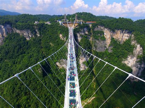 China's Zhangjiajie Grand Canyon, the world's highest and longest glass bridge, has reopened ...