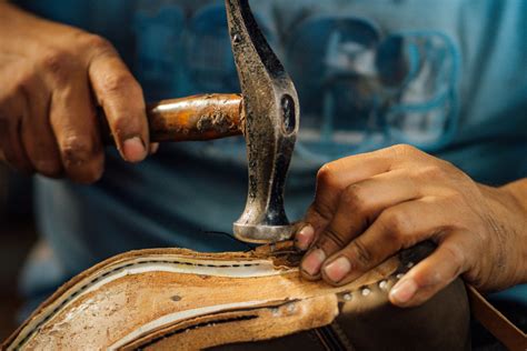 Shoemaking 101: The Process for Handcrafting Leather Shoes – Adelante Shoe Co.