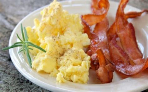 How to Make Bacon and Eggs - Healthy Recipe