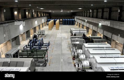 Nuclear waste storage containers hi-res stock photography and images - Alamy