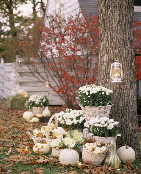 31 Amazing fall decorating ideas using white pumpkins