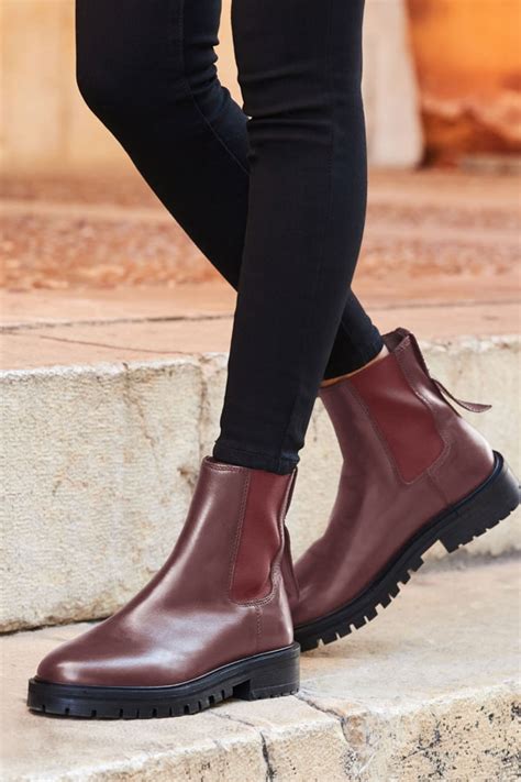 Burgundy Chunky Sole Leather Chelsea Boot