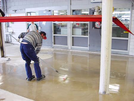 Polyurethane floor paint for special high performance industrial flooring applications