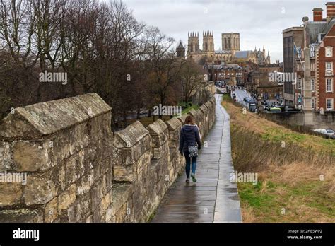 York City Walls Walk Stock Photo - Alamy