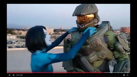 master chief x cortana kiss? - YouTube