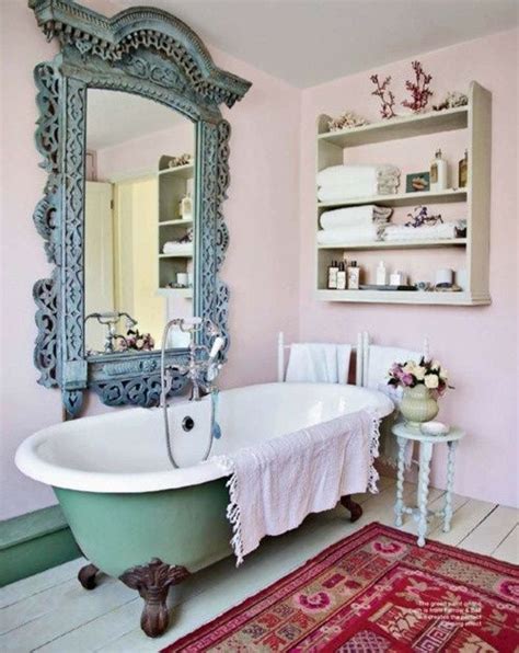 28 Lovely And Inspiring Shabby Chic Bathroom Décor Ideas - DigsDigs