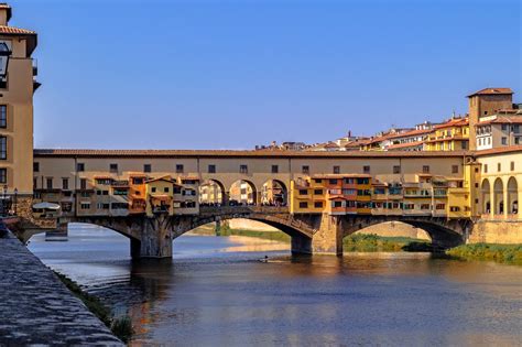 Ponte Vecchio: Florence, Italy's Fascinating Bridge Over The Arno River - T's Italy