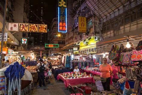 Temple Street Night Market | Shopping in Jordan, Hong Kong