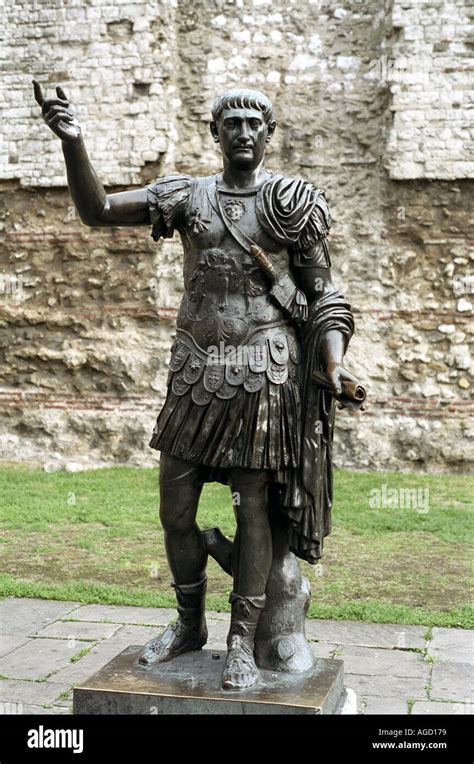 Statue of Emperor Trajan Roman leader AD 98 117 at Tower Hill London Stock Photo: 1102200 - Alamy