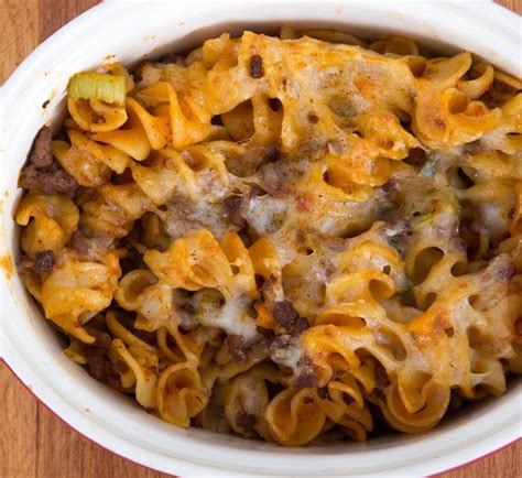 Crockpot Cheeseburger Macaroni Casserole - Slow Cooker Kitchen