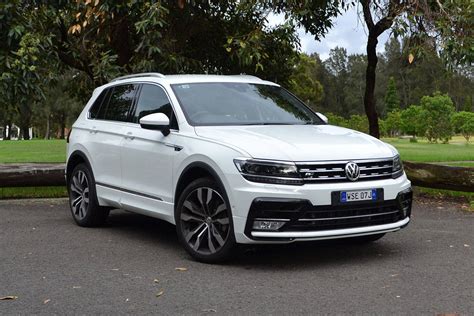 Volkswagen Tiguan 162TSI R-Line 2017 review | road test | CarsGuide