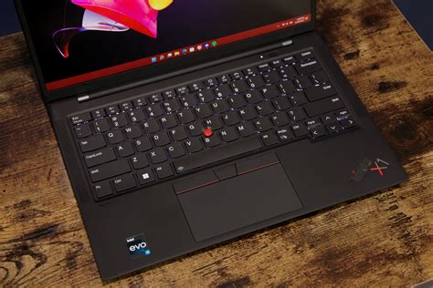 Lenovo ThinkPad X1 Carbon Gen 10 review: A fast-but-flawed version of a great laptop | Ars Technica