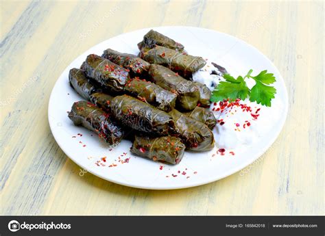 Yogurtlu sarma in Turkish cuisine — Stock Photo © CSKN #165842018