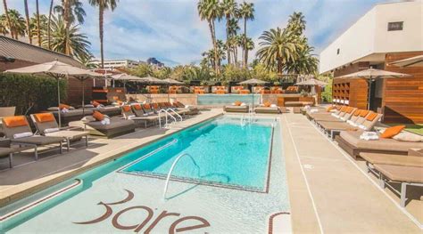 The Mirage Las Vegas Pool Review – Everything You Need To Know About The Mirage Pool