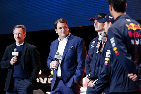 2023 Red Bull Racing RB19 F1 car launch photos