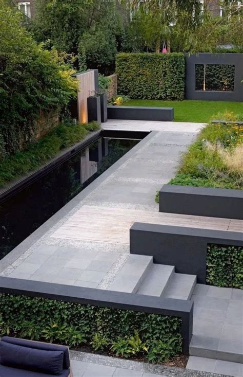 37 Fascinating Garden Walkways for Unique And Modern Outdoor Setting in 2020 | Modern garden ...