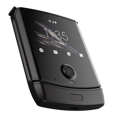 Motorola Brings Back The Razr: Flip-Phone In 2020