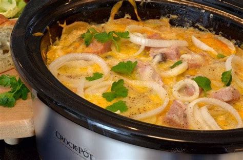 Slow Cooker Scalloped Potatoes and Ham - Easy Comfort Food