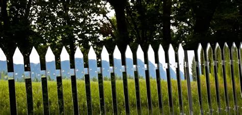 How to Replace Aluminum Fence Pickets | 4 Quick Steps (2024)