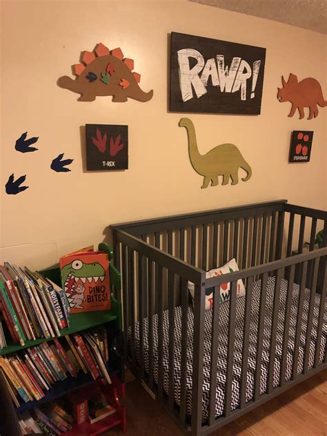 Dinosaur toddler room! Boys Bedroom Decor, Baby Nursery Decor, Nursery Room, Dinosaur Theme Room ...