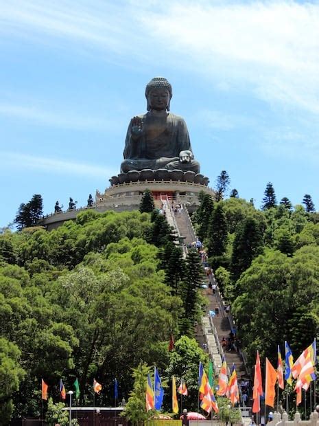 Tian Tan Buddha | Ultimate Visitor Guide to the Hong Kong Big Buddha