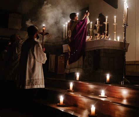 Why Do Catholics Light Candles? - Catholic-Link