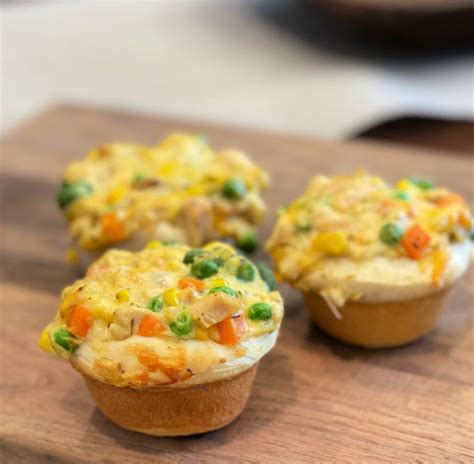 Chicken Pot Pie Muffins - The Cookin Chicks