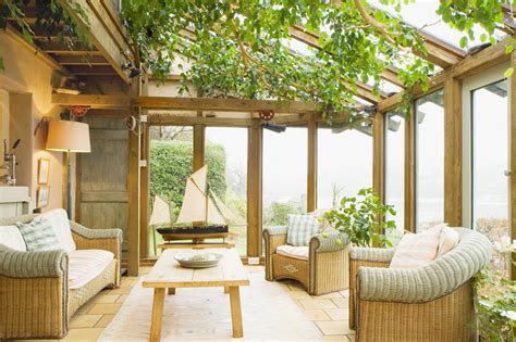 6 Sunroom Ideas For Your Home | Idee portico, Arredamento da balconi piccoli, Balconi piccoli