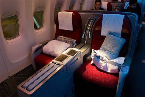 Qatar Airways Business Class 777 Overview – QR714 Houston - Doha