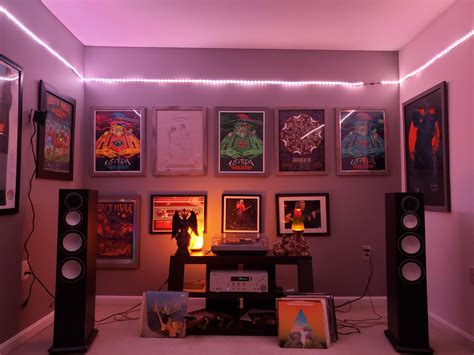 My favorite posters on the main wall in my music room : r/concertposterporn