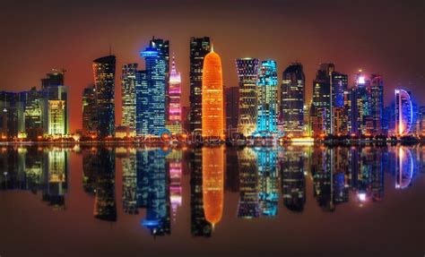 Doha Skyline at Night, Qatar Editorial Image - Image of business, evening: 112632835