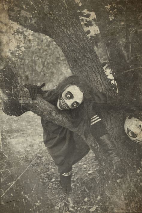 Photographer And Her Sister Recreate Creepy Vintage Halloween Masks (27 Pics) | DeMilked