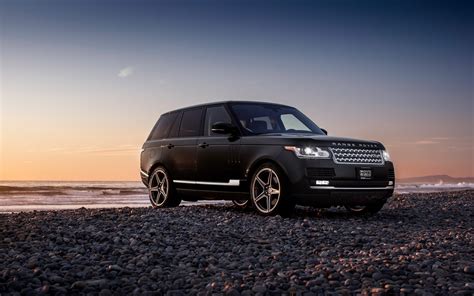 Stunning Black Range Rover HD Wallpaper by the Shore