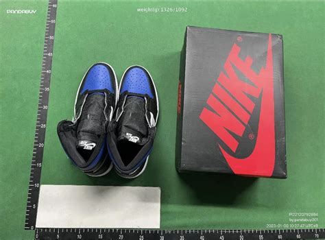 Qc on these jordan 1 royal toe : r/Repsneakers