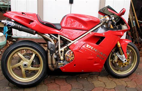 Restored – 1997 Ducati 916 – Bike-urious