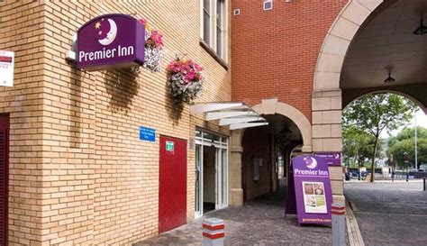 Premier Inn Swansea City Centre - Hotels in Swansea SA1 1EE - 192.com