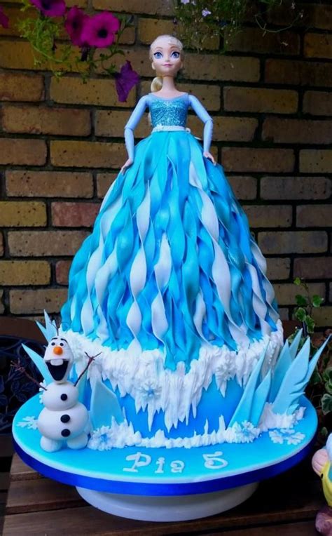 Elsa/ Frozen Doll Cake - Cake by Pearly Cakes Bolo Frozen, Elsa Frozen, Tarta Frozen Disney ...