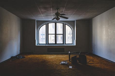 Abandoned Hotel Room Photograph by Dylan Murphy - Pixels