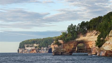 Pictured Rocks National Lakeshore - Touristwire