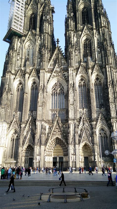 The grand Cologne Cathedral | Visions of Travel