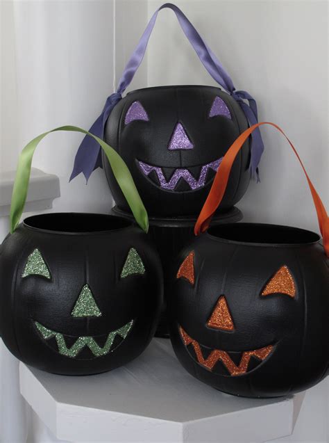 » Glittered Pumpkin Pails