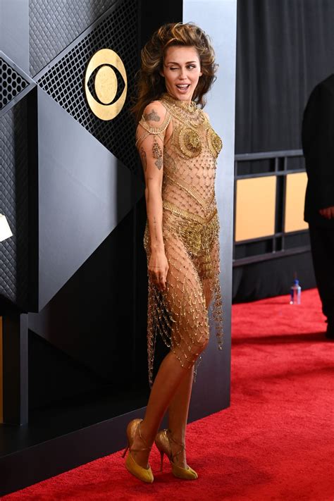 Miley Cyrus – GRAMMY Awards 2024 Red Carpet • CelebMafia