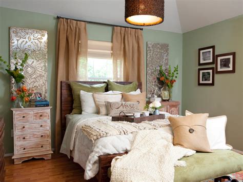 Small Bedroom Color Schemes: Pictures, Options & Ideas | HGTV