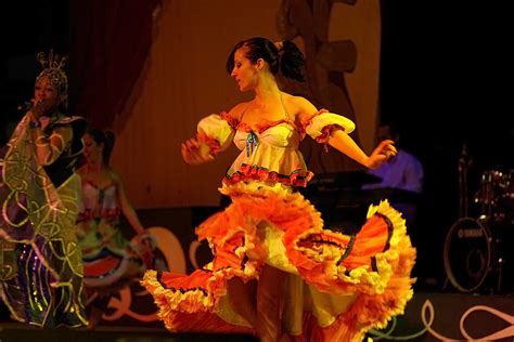 Cuban Dancer - Pentax User Photo Gallery