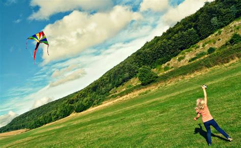 The Asian Studies Minor Program of Study @ FIX University: Kite Flying Competition @ CBS Sunday ...