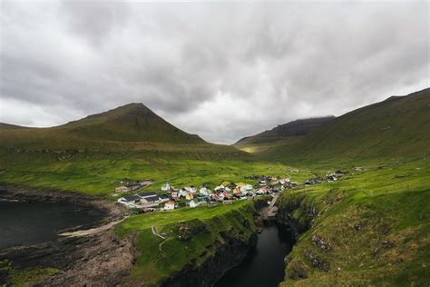 Faroe Islands: Beautiful Landscape Photography by Sebastian Holmer