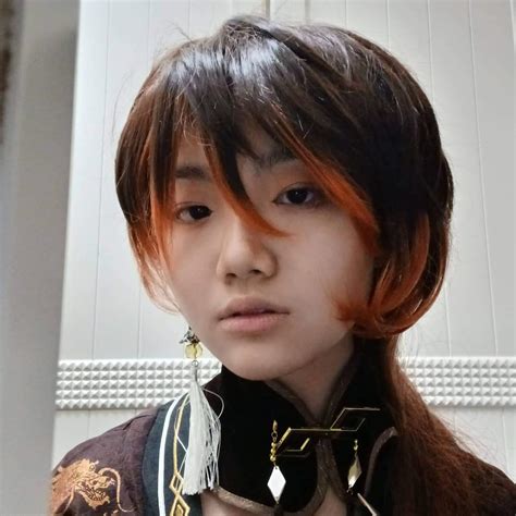 zhongli cosplay | Genshin Impact Amino