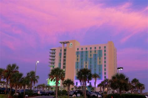 Holiday Inn Resort Pensacola Beach, an IHG Hotel in Pensacola Beach | Best Rates & Deals on Orbitz